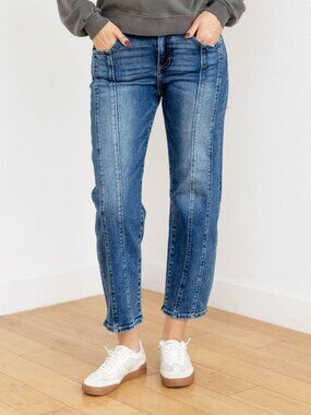 Risen Center Seam High Rise Crop